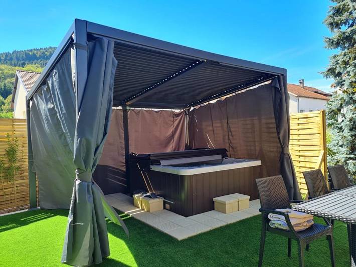 Gîte pour 4 personnes, avec jardin et jacuzzi à Le Val-d'Ajol - 2