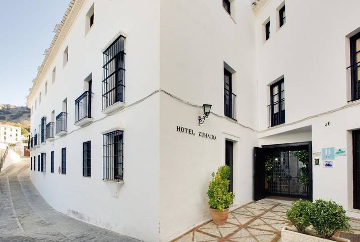 Hotel para 10 personas, con jardín y piscina en Zuheros - 4