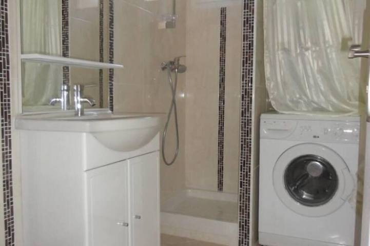 Gîte pour 5 personnes, avec terrasse et jardin dans Plage d'Agosta - 4