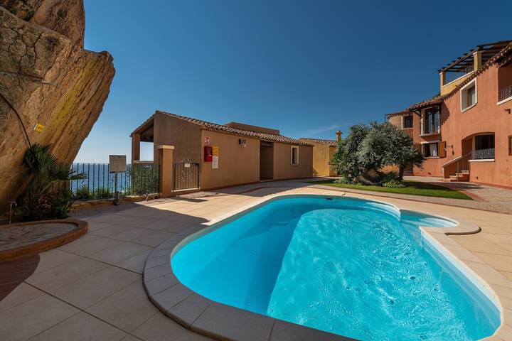 Casa vacanze 'Susy N5' con vista mare, piscina condivisa e aria condizionata in Costa Rei, Muravera