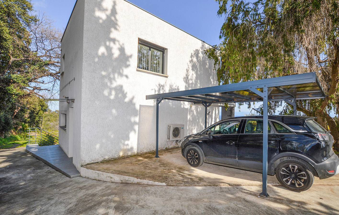 Rückzugsort mit Meerblick, Terrasse, Parkplatz und WiFi - 2 km zum Strand in Cervione, Corte und Umgebung