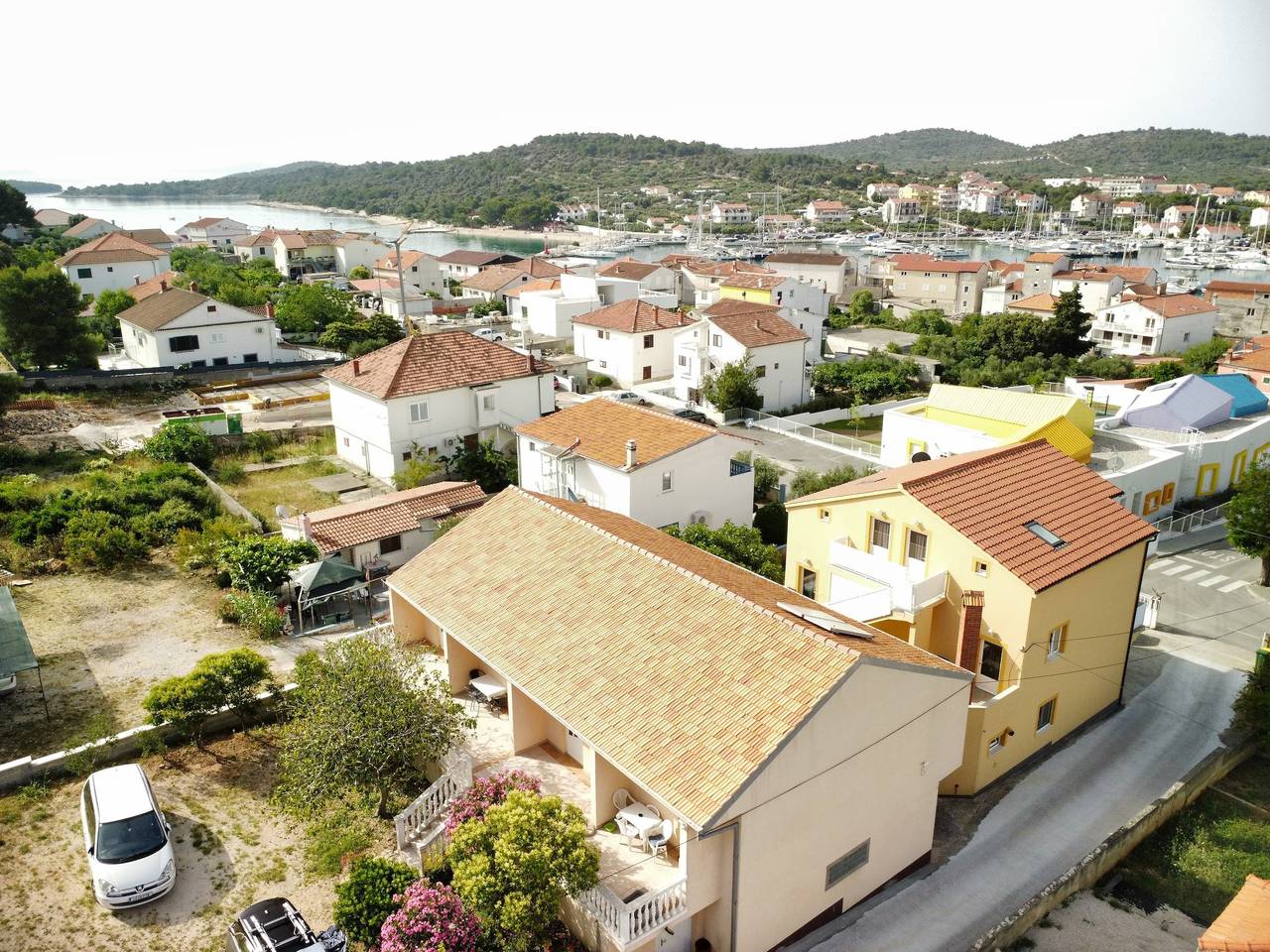 Ganze Wohnung, 1-Zimmer-Ferienwohnung mit Terrasse Jezera, Murter A-5107-b in Tisno, Murter