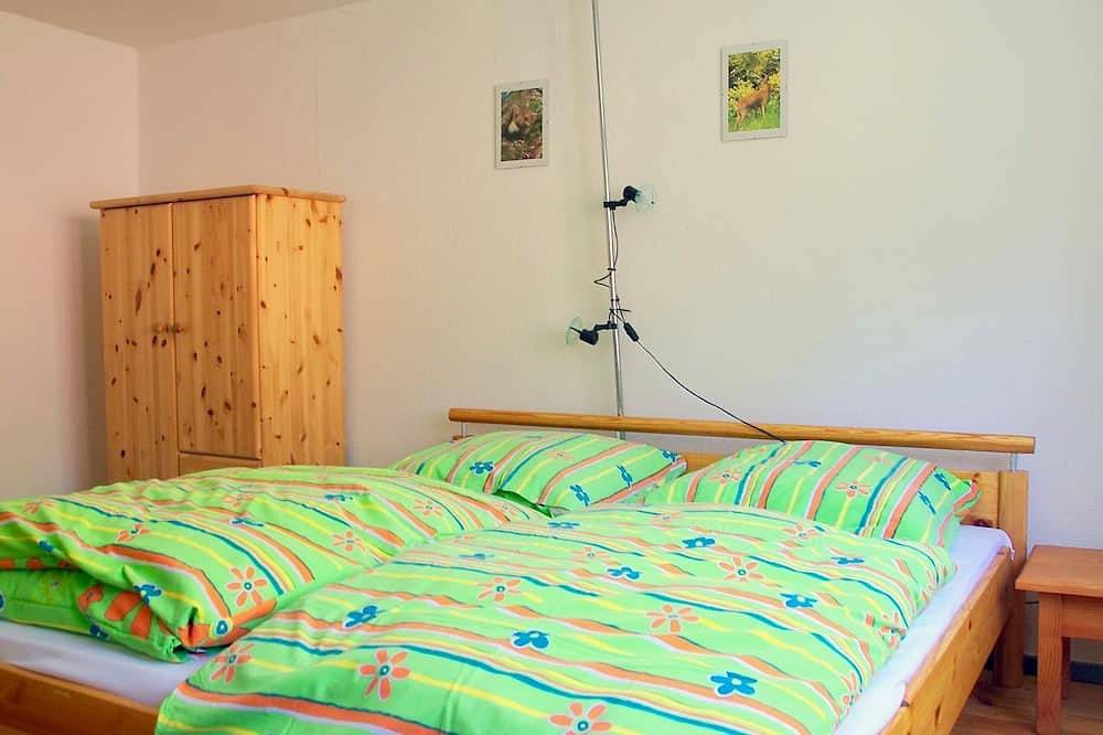 Ferienhaus Am Wald - Am Wald in Malchiner See, Basedow