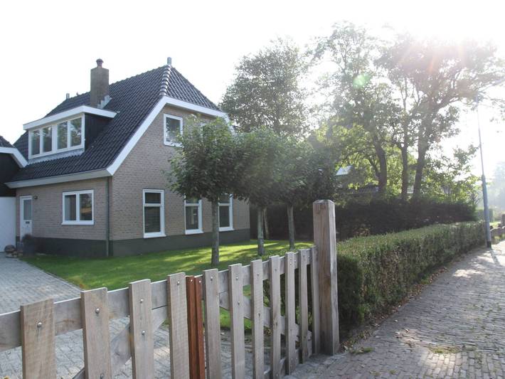 Ferienhaus für 8 Personen, mit Terrasse und Garten in Nordholland