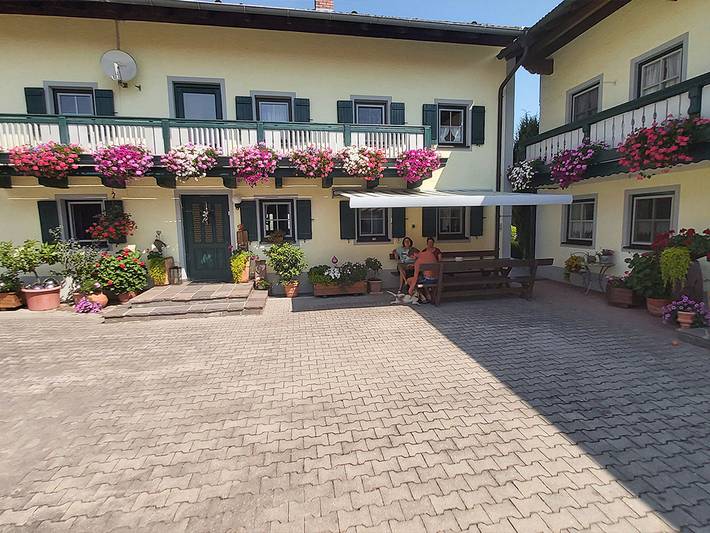 Ferienhaus für 4 Personen, mit Balkon und Balkon/Terrasse sowie Terrasse und Garten in Bad Birnbach
