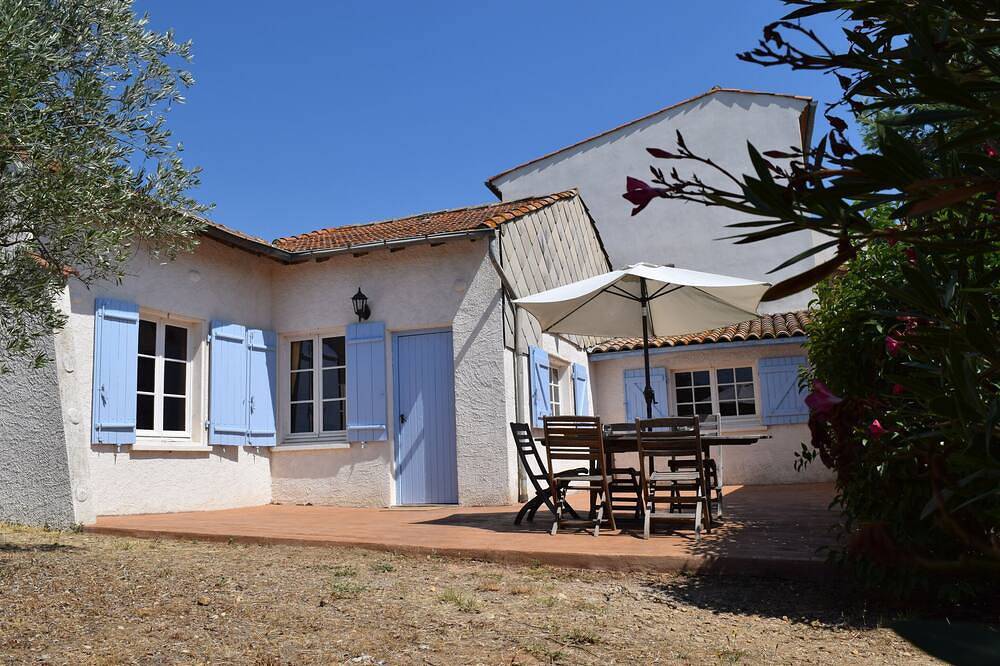 Kleines Haus, Gemeinschaftspool, in der Nähe von Béziers und Canal du Midi, Ruhe garantiert in Béziers, Mittelmeerküste (Frankreich)