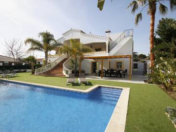 Villa for 15 People in Cambrils, Baix Camp, Photo 4