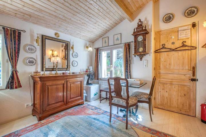 Chambre d’hôte pour 5 personnes, avec jardin et terrasse à Lacropte - 4