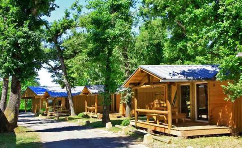 Chalet für 4 Personen, mit Kinderpool und Sauna sowie Pool und Whirlpool - 1