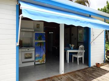 Gîte pour 2 personnes, avec piscine ainsi que terrasse et jardin dans Pointe-à-Pitre