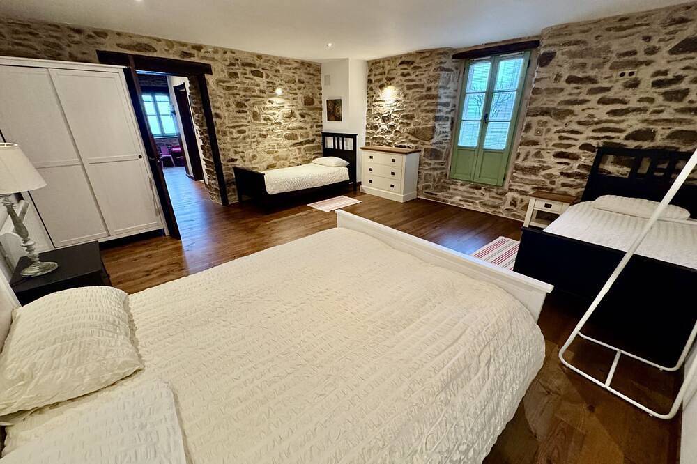 Les Coumayres - Rustic and charming farmhouse with panoramic mountain views, immersed in beautiful n in Riols, Région de Béziers