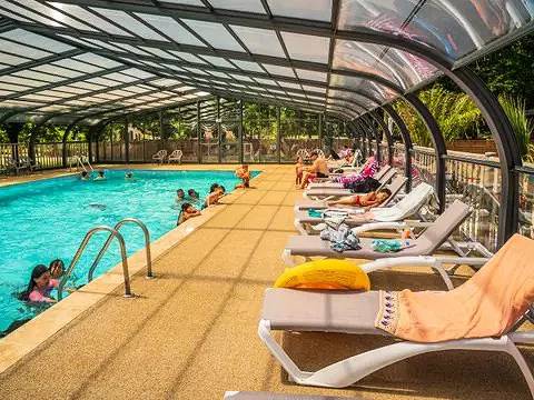 Camping pour 6 personnes à Hourtin