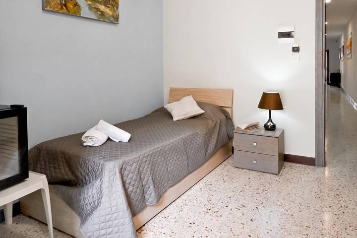 Sea Breeze Bay Guesthouse - B5 in St. Paul's Bay, Insel Malta