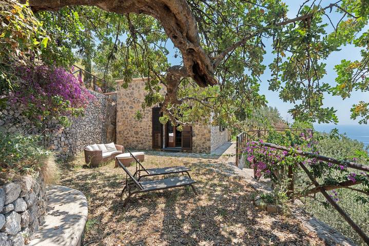 Location de vacances pour 2 personnes, avec sauna ainsi que jacuzzi et jardin sur la Côte Amalfitaine - 3
