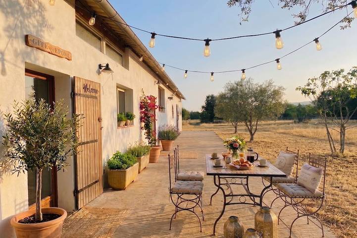 Gîte familial immersion au cœur des chevaux in Jouques, Région d'Aix-en-Provence