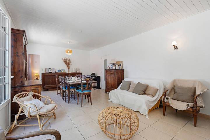 Location de vacances pour 9 personnes, avec jardin, animaux acceptés à Landevieille - 3