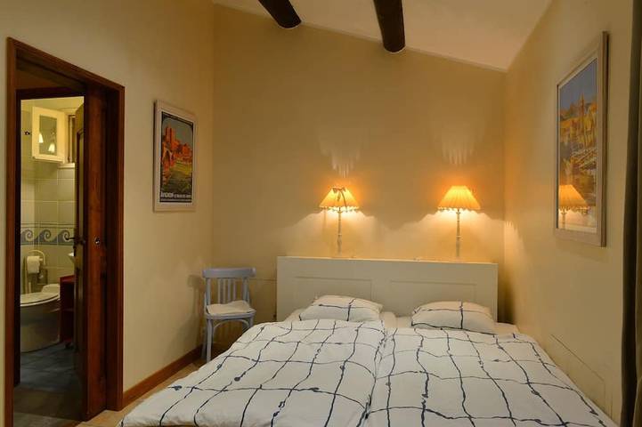 Villa with Pool, Privacy and Magnificent View in Barbentane, Arles und Umgebung