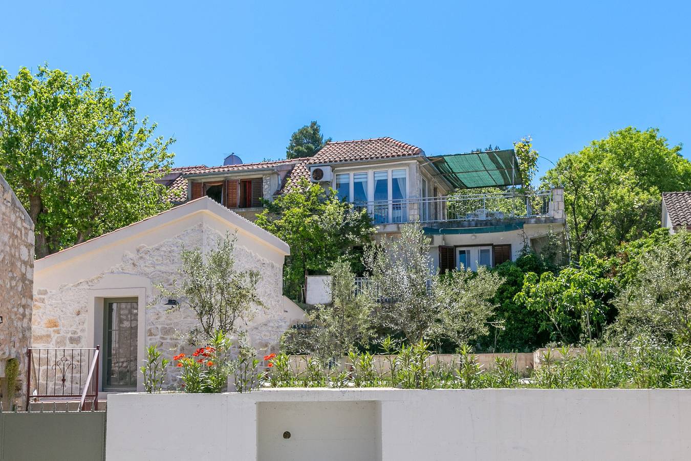 Ganze Wohnung, Studio Appartement mit Terrasse und Meerblick Supetar, Brac As-22123-a in Supetar, Brac