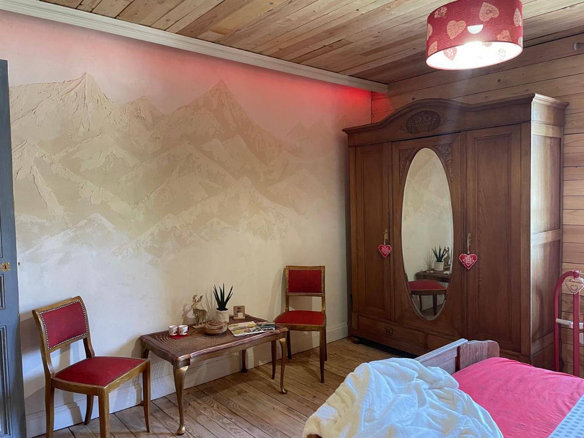 Chambre montagne avec Etang Domaine L'Insolite Kosi in Cirey-sur-Vezouze, Région de Lunéville
