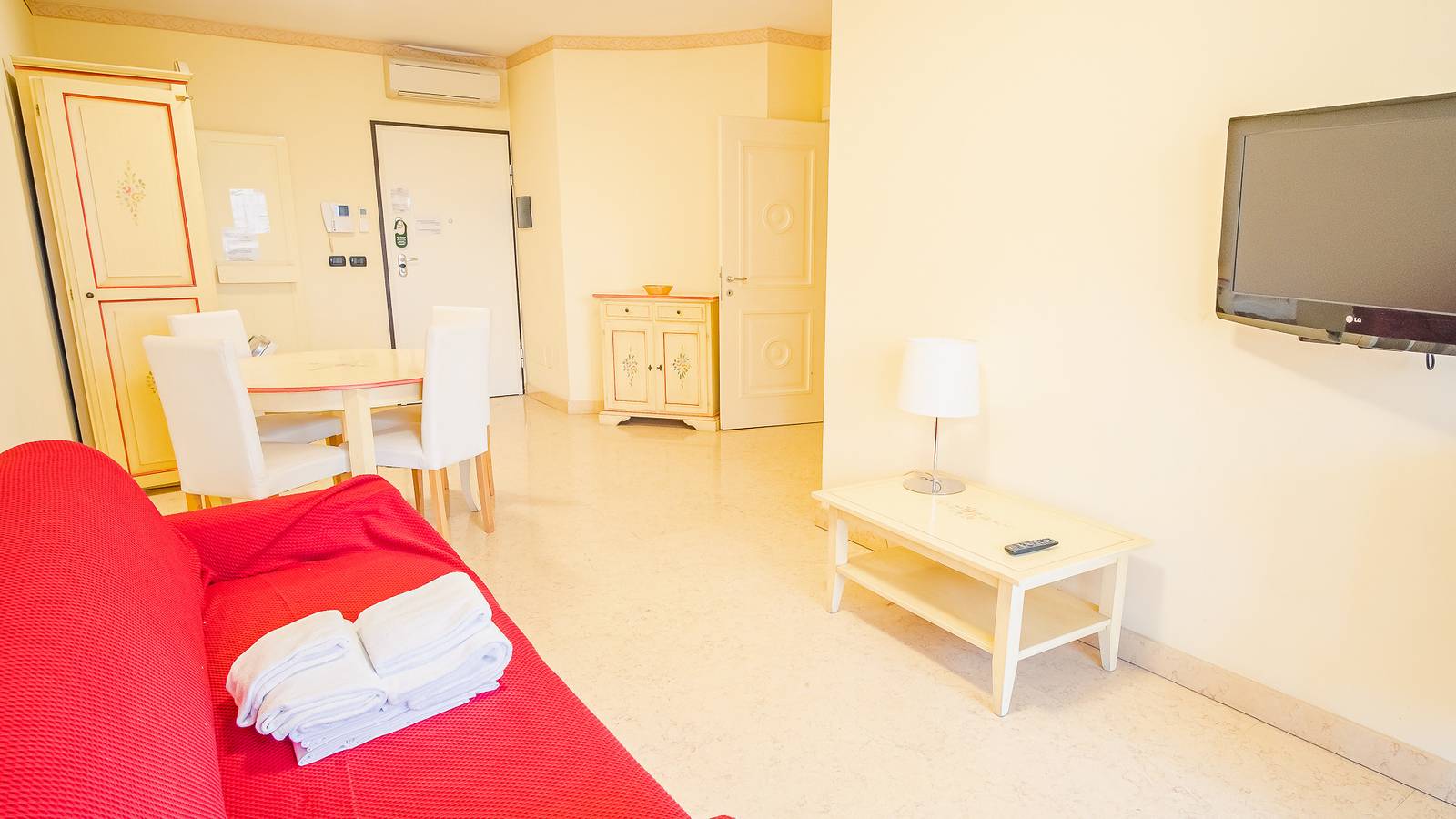 Appartamento intero, Appartamento vacanze per 4 persone con giardino in Rivoltella del Garda, Desenzano del Garda