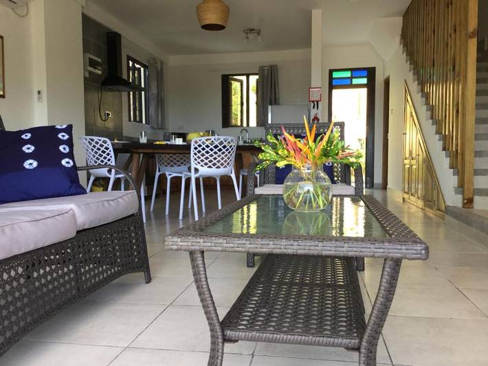 Gîte pour 4 personnes, avec jardin et vue, adapté aux familles dans Takamaka - 2