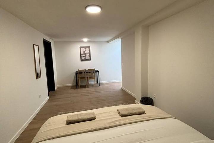 Ganze Wohnung, Comfortable Stay Near City Center | Wi-Fi Included in Gent (Flandern), Gent