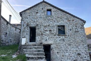 Gîte pour 5 personnes à Malarce-sur-la-Thines