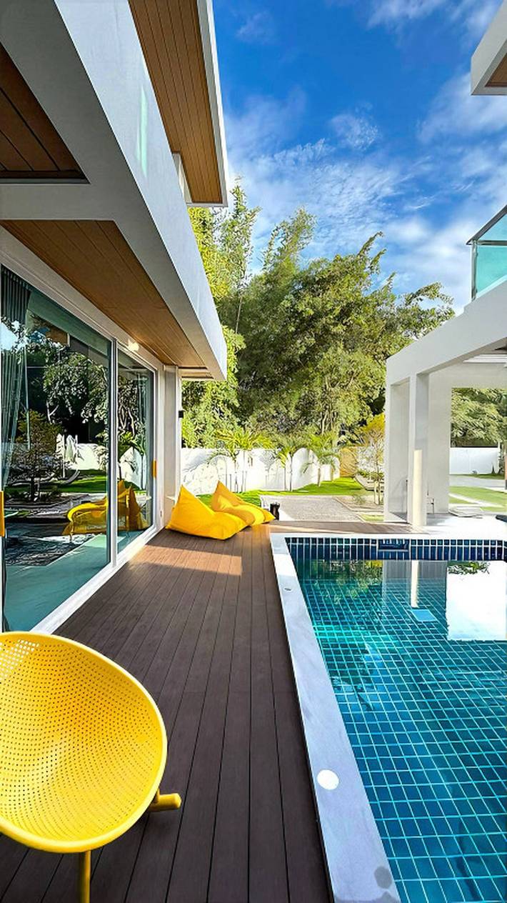 Villa for 12 people, with garden and hot tub in Thailand