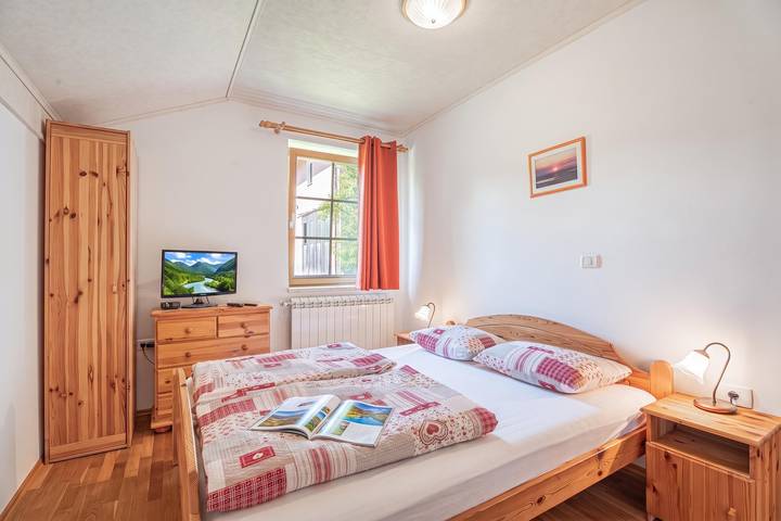 Ganze Wohnung, Pivka Apartment With Balcony in Innerkrain-Karst