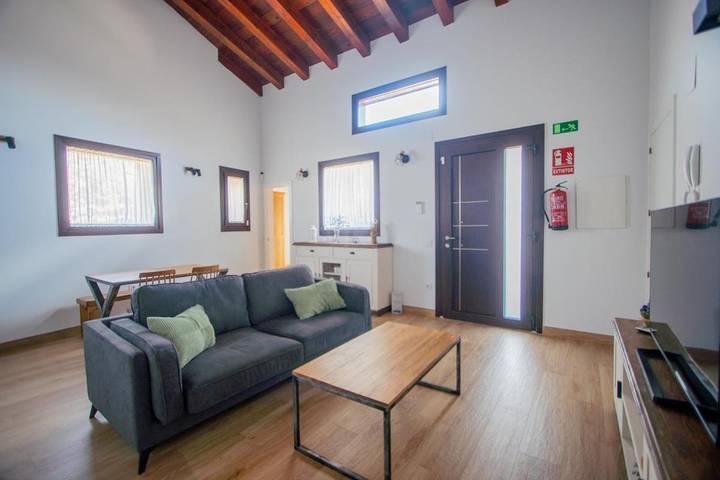 Apartamento de vacaciones para 4 personas, con terraza y piscina además de vistas y jardín, Se admiten mascotas en Comarca de Ávila - 2