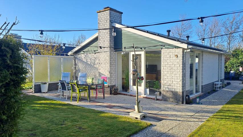 Vakantiehuis voor 4 personen, with Balkon/Terras and Terras as well as Tuin in Petten