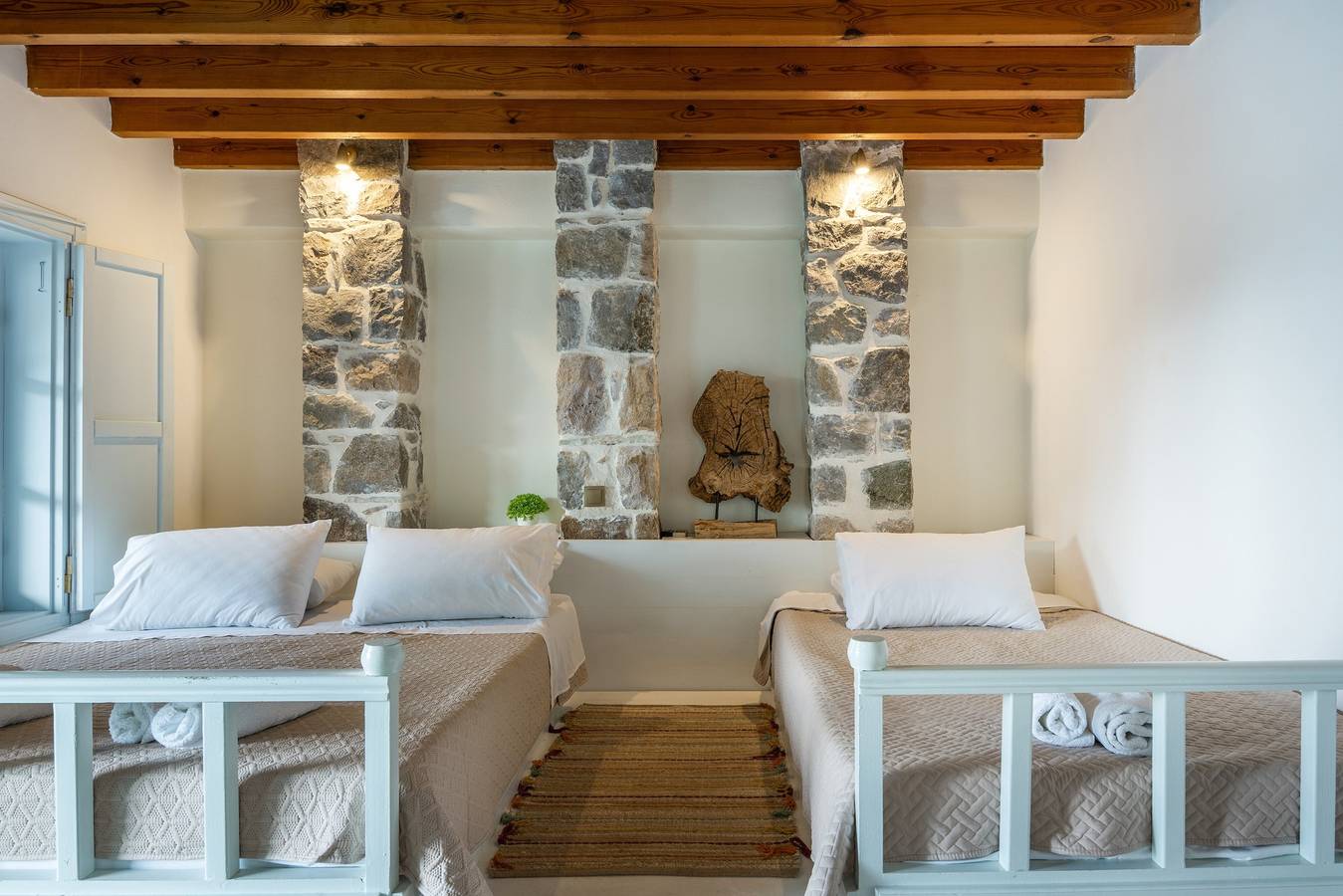 Room 'Triple Pool View No 4' with Shared Pool, Wi-Fi and Air Conditioning in Skala (Patmos), Dodecanese