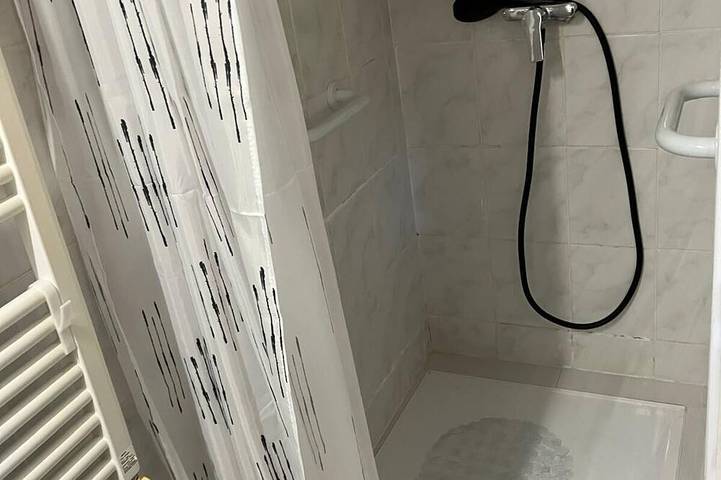 Gîte pour 4 personnes dans Plage de Saint Cyprien (Lecci) - 3