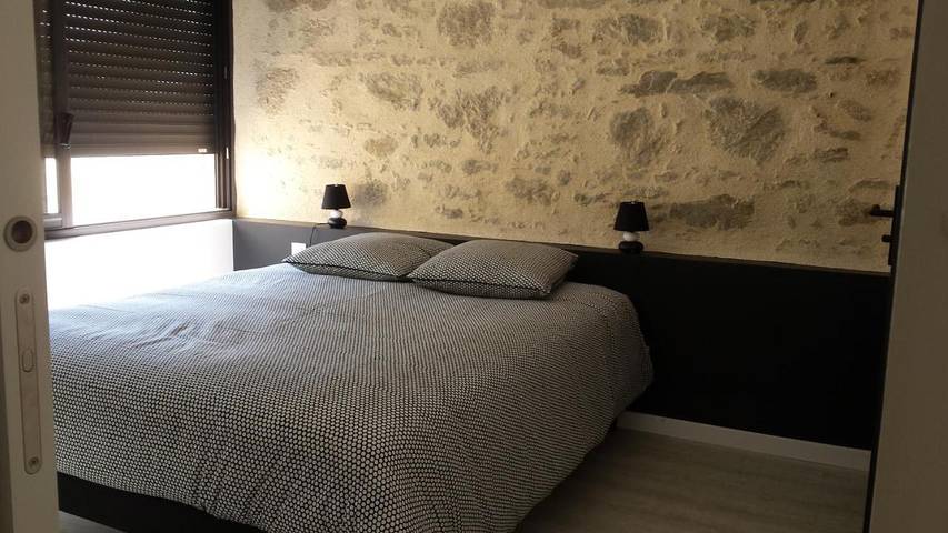 Location de vacances pour 15 personnes, avec vue ainsi que jardin et piscine, animaux acceptés à Les Herbiers - 2