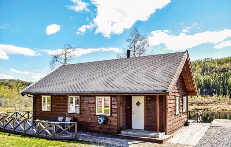 Ferienhaus für 8 Personen, mit Whirlpool und Terrasse