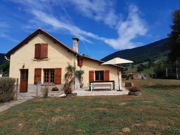 Gîte pour 4 personnes, avec vue et jardin, animaux acceptés à Soulan