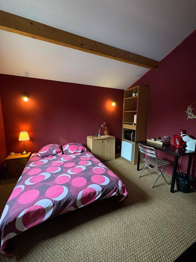 Gîte pour 2 personnes, avec jardin et terrasse à Chassieu - 2