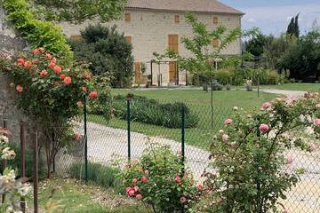 Chambre d’hôte pour 4 personnes, avec jacuzzi et jardin à Domessargues