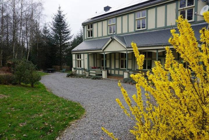 Location de vacances pour 10 personnes, avec bassin pour enfant et vue ainsi que piscine et jardin dans Polleur - 4