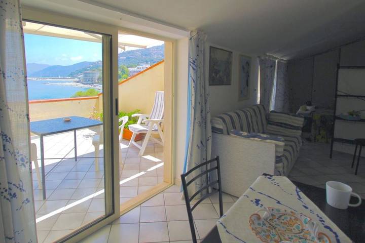 Ferienwohnung für 3 Personen, mit Balkon und Terrasse sowie Ausblick