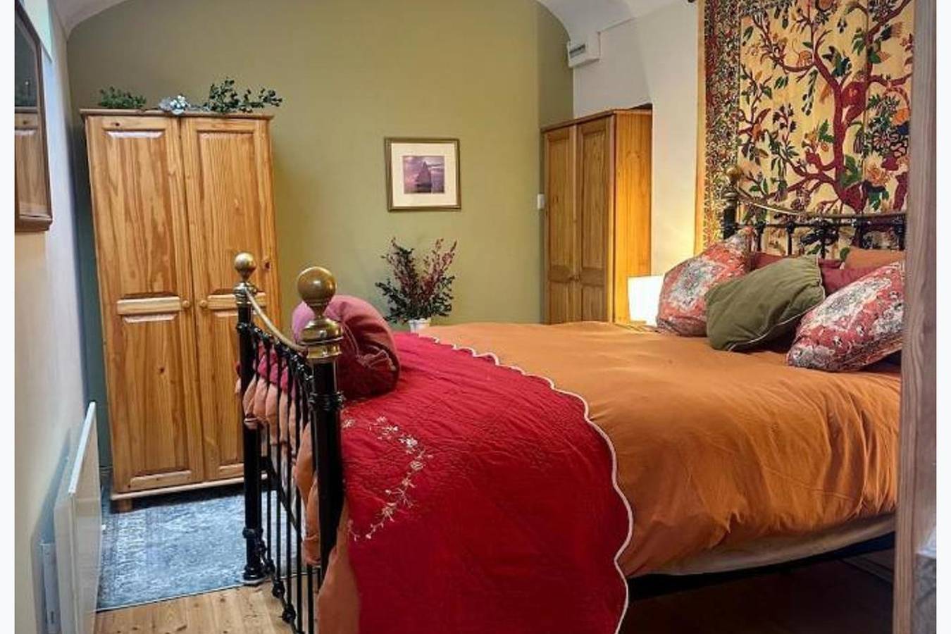 Cottage - Sleeps 3 - Parking - Garden - Lake Side in Donegal, County Donegal