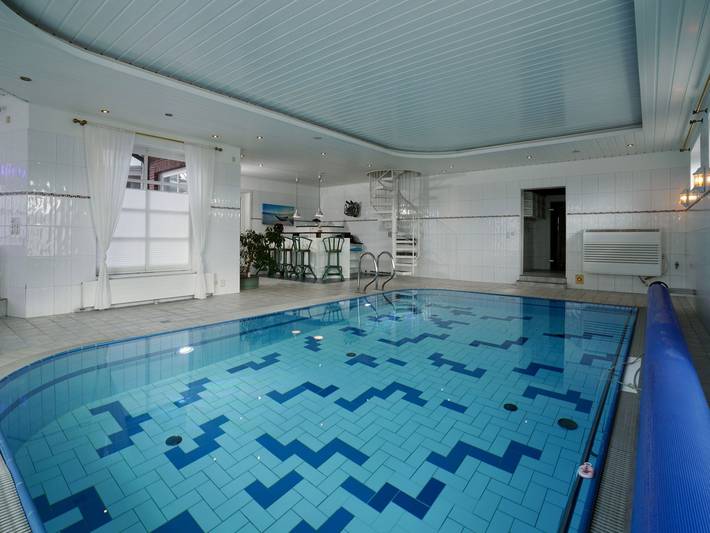 Ferienhaus für 10 Personen, mit Balkon und Terrasse sowie Garten und Pool in Bützow-Land - 2