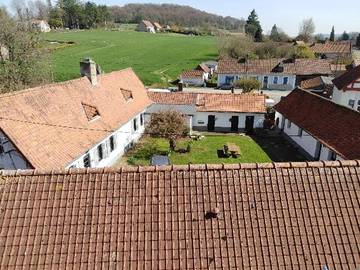 Gîte pour 2 personnes, avec jardin et terrasse dans Guisy