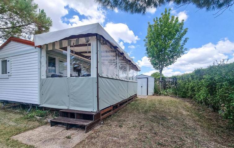 Location de vacances pour 4 personnes, avec Jardin et Piscine à Semussac - 2