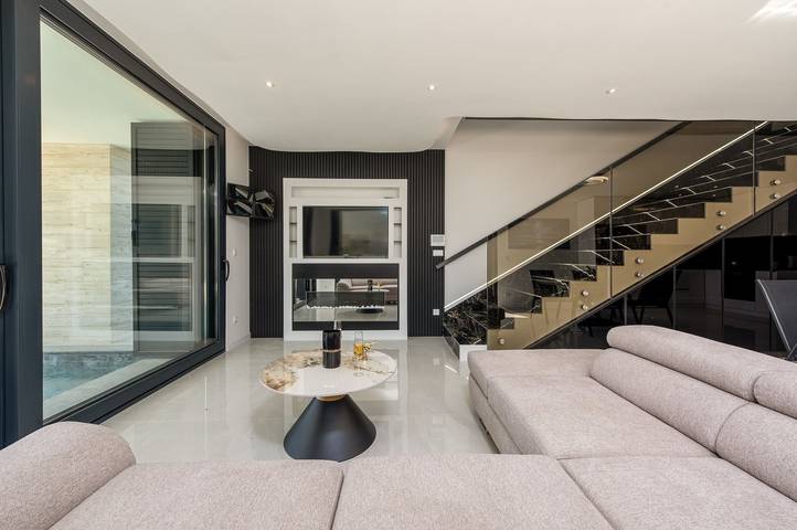 Villa pour 8 personnes, avec terrasse et piscine dans Vir - 4