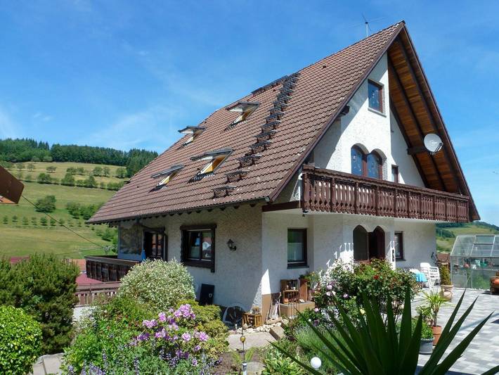 Ferienwohnung für 2 Personen, mit Garten und Pool in Steinach