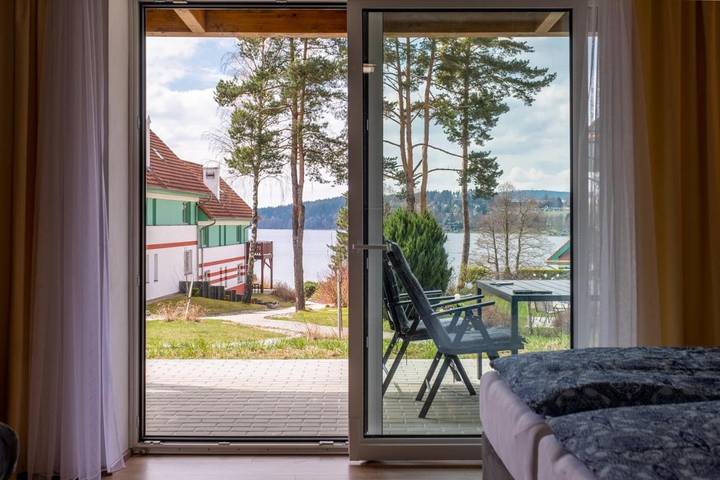 Ferienwohnung für 4 Personen, mit Garten und Ausblick, mit Haustier in Lipno