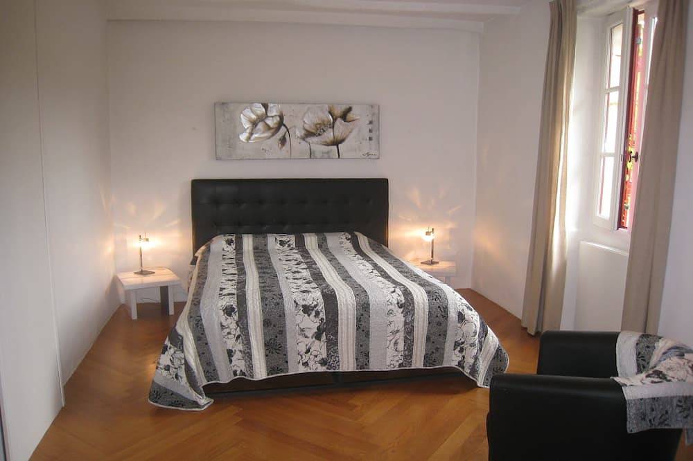 Encantadora casa clasificada 4 * -Jacuzzi-piscina climatizada Cerca de Sarlat in Daglan, Périgord Noir