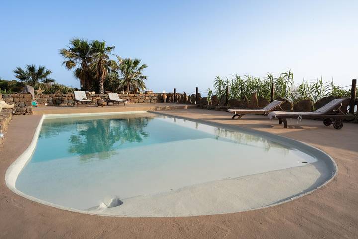 Location de vacances pour 13 personnes, avec vue et terrasse dans Pantelleria - 4