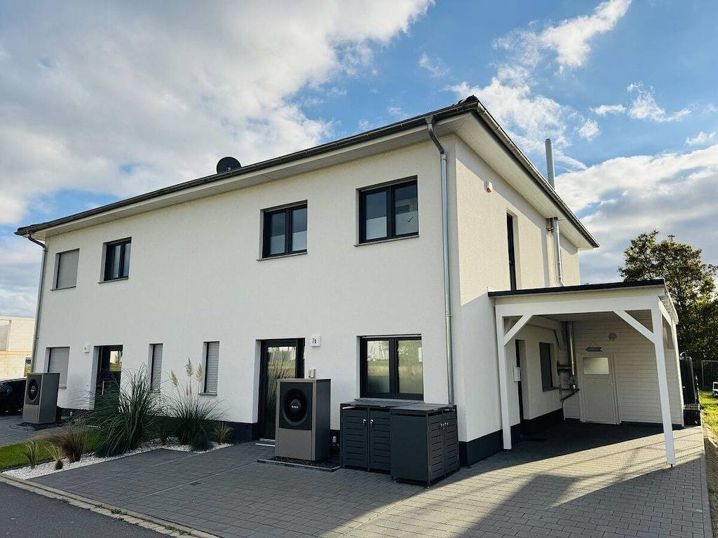 Ferienhaus mit 4 Schlafzimmer in Pouch, Muldestausee